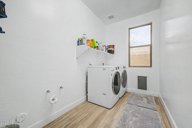 9557 E MESETO Avenue, Mesa, AZ 85209
