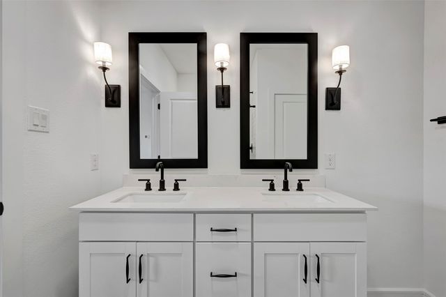 524 Brookside Drive, Van Alstyne, TX 75495