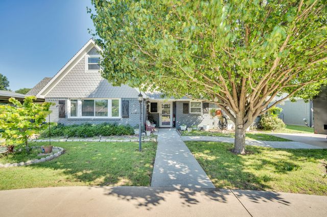 1104 Sheridan Lane, Cleburne, TX 76033