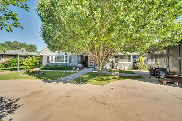 1104 Sheridan Lane, Cleburne, TX 76033