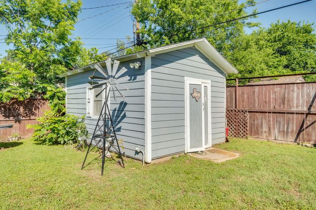 1104 Sheridan Lane, Cleburne, TX 76033