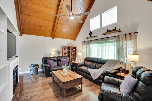 1104 Sheridan Lane, Cleburne, TX 76033