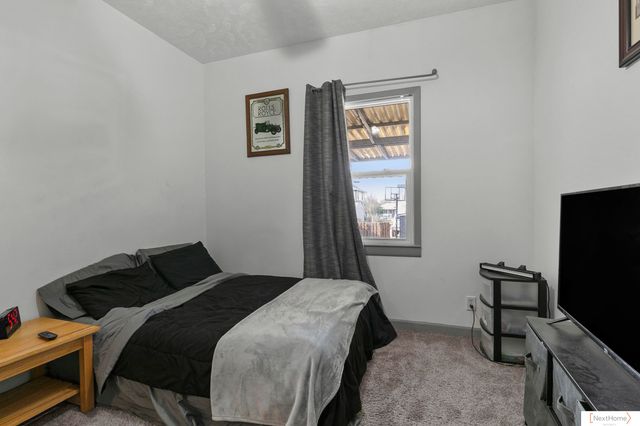 1326 Sumner Street, Lincoln, NE 68510