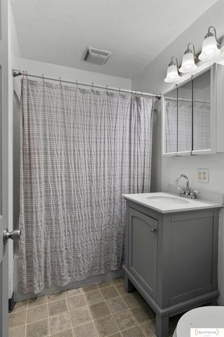 1326 Sumner Street, Lincoln, NE 68510