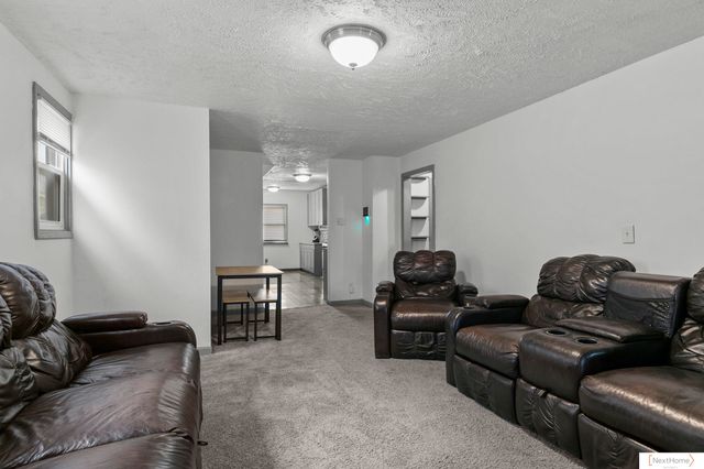 1326 Sumner Street, Lincoln, NE 68510