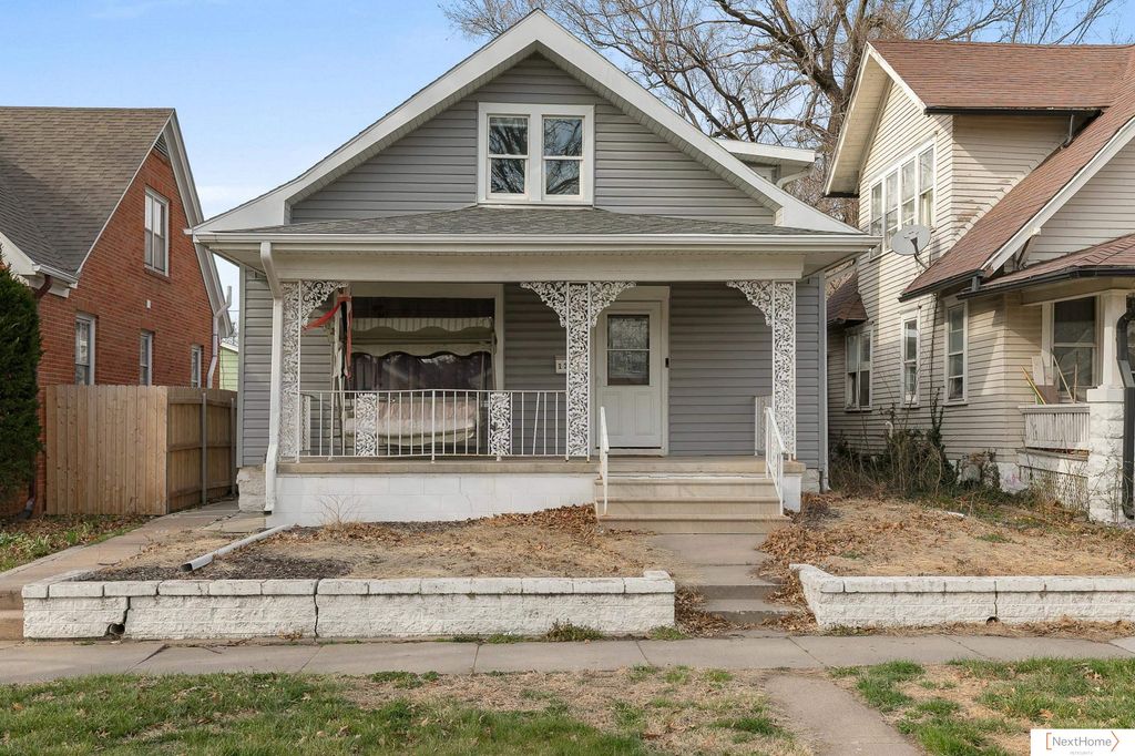 1326 Sumner Street, Lincoln, NE 68510