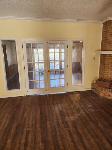 1316 Edna Street, Commerce, TX 75428