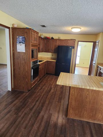 1316 Edna Street, Commerce, TX 75428