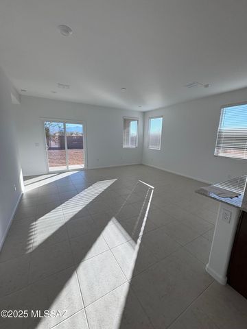 8756 E Crimson Snowberry Way, Vail, AZ 85641