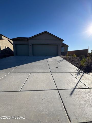 8756 E Crimson Snowberry Way, Vail, AZ 85641