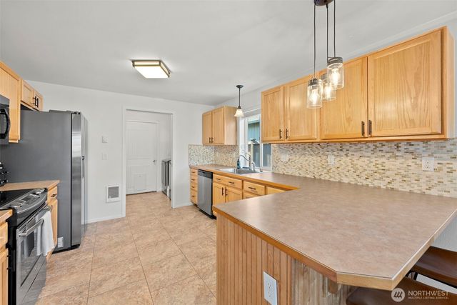 14465 100th Avenue SE, Yelm, WA 98597