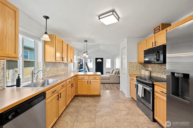 14465 100th Avenue SE, Yelm, WA 98597