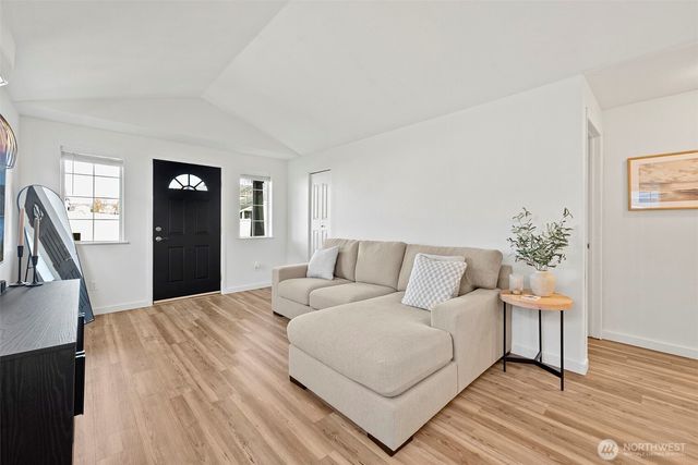 14465 100th Avenue SE, Yelm, WA 98597