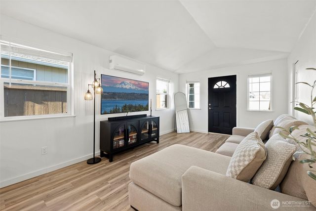 14465 100th Avenue SE, Yelm, WA 98597