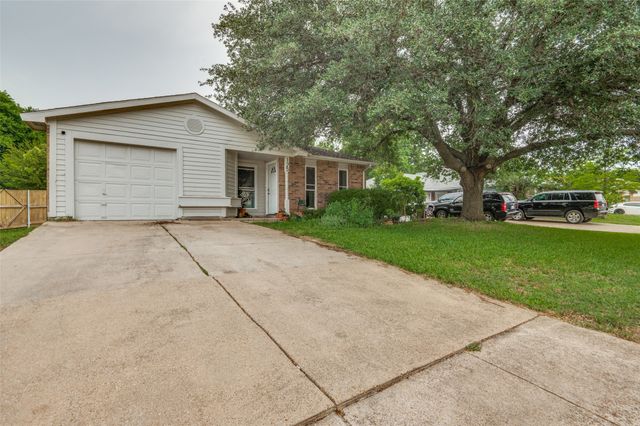 125 London Lane, Glenn Heights, TX 75154