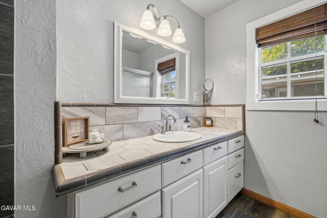 3432 N Arrowhead Avenue, San Bernadino, CA 92405