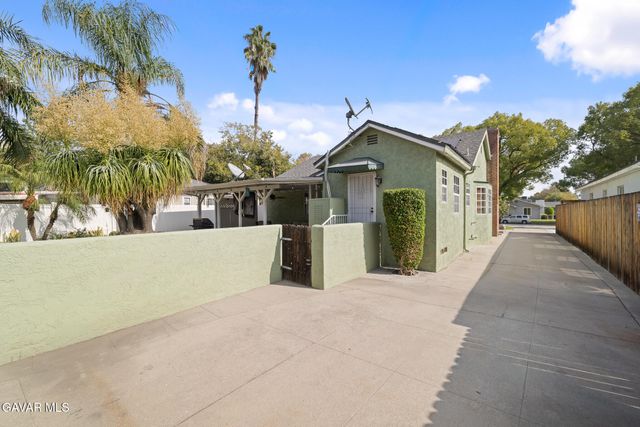 3432 N Arrowhead Avenue, San Bernadino, CA 92405