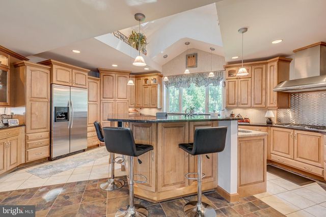 3 KENNETH CT, Hamilton, NJ 08620