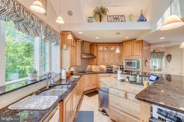3 KENNETH CT, Hamilton, NJ 08620