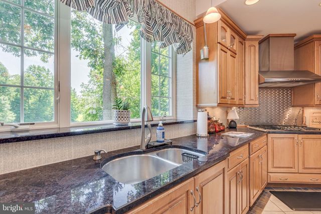3 KENNETH CT, Hamilton, NJ 08620