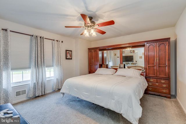 3 KENNETH CT, Hamilton, NJ 08620