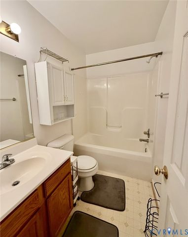 7016 Narragansett Ct, Hanover, VA 23111