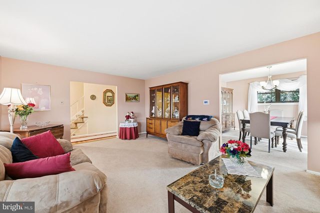 516 WINCHESTER RD, Warminster, PA 18974