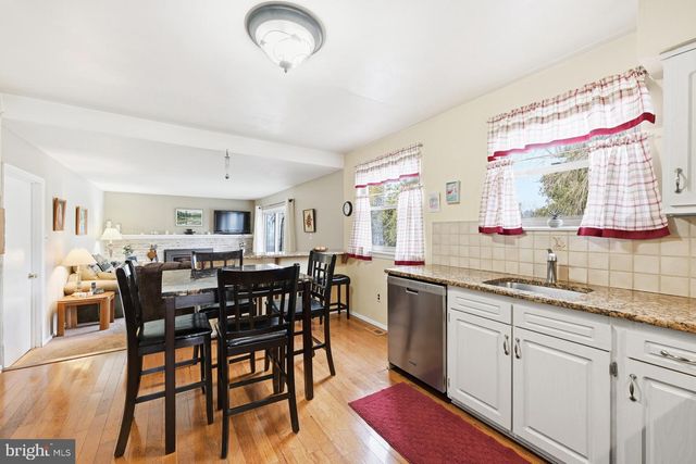 516 WINCHESTER RD, Warminster, PA 18974