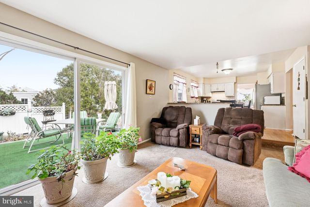 516 WINCHESTER RD, Warminster, PA 18974