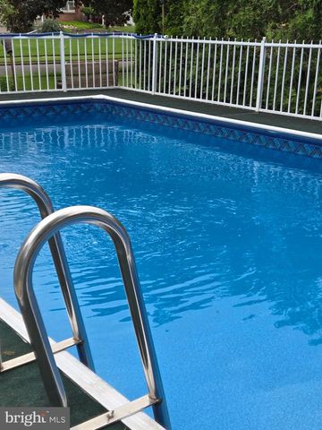 516 WINCHESTER RD, Warminster, PA 18974