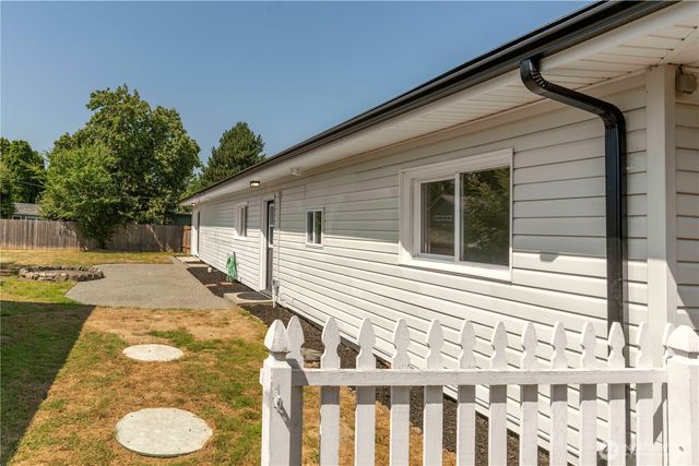 20820 W Jordan Road, Burlington, WA 98233