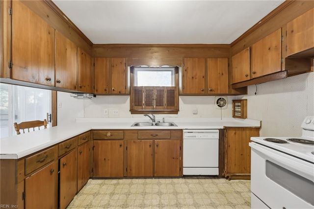 5322 Arthur CIR, Norfolk, VA 23502
