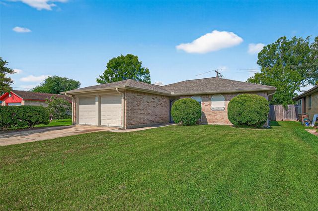 5243 Wickview Lane, Houston, TX 77053