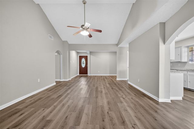 5243 Wickview Lane, Houston, TX 77053