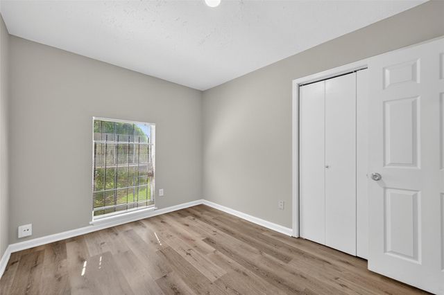 5243 Wickview Lane, Houston, TX 77053