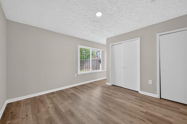 5243 Wickview Lane, Houston, TX 77053