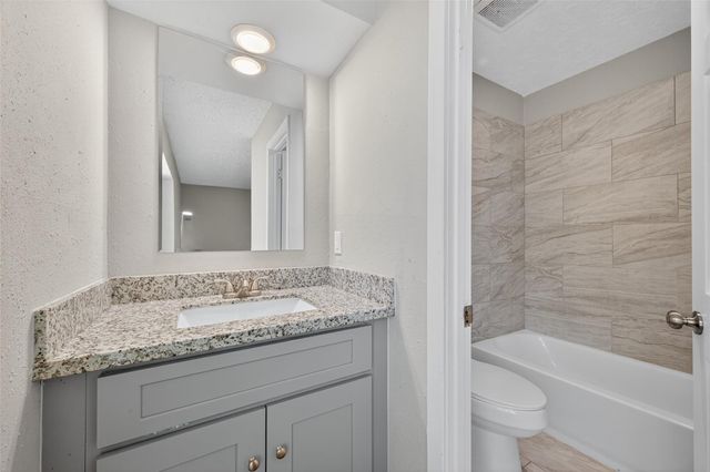 5243 Wickview Lane, Houston, TX 77053