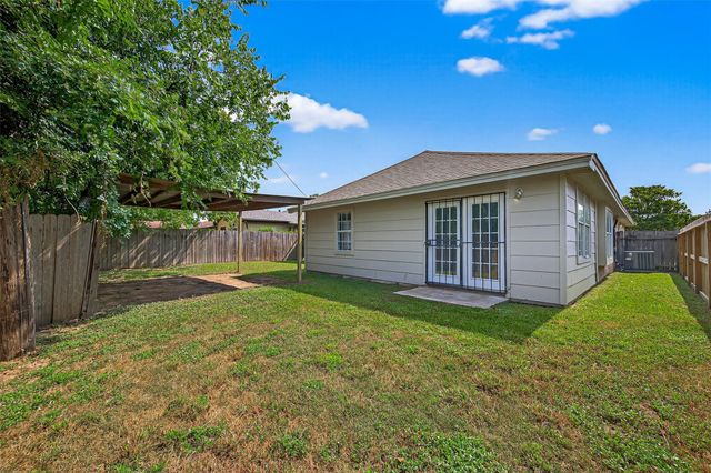 5243 Wickview Lane, Houston, TX 77053