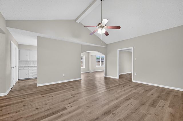 5243 Wickview Lane, Houston, TX 77053