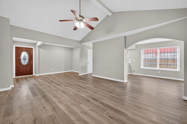 5243 Wickview Lane, Houston, TX 77053