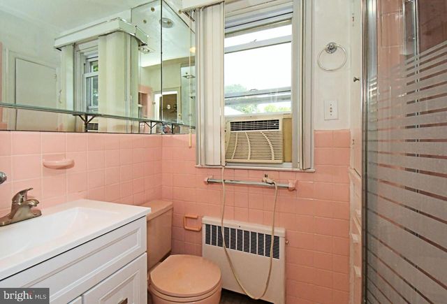 1605 HILLCREST RD, Glenside, PA 19038
