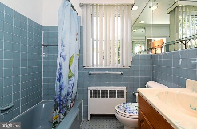 1605 HILLCREST RD, Glenside, PA 19038