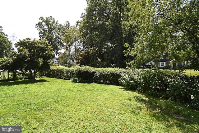 1605 HILLCREST RD, Glenside, PA 19038