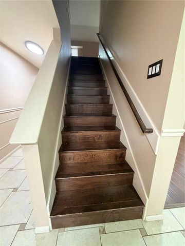 2818 Woodcreek Meadows Lane, Houston, TX 77073