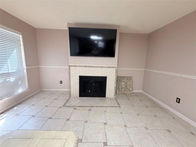 2818 Woodcreek Meadows Lane, Houston, TX 77073