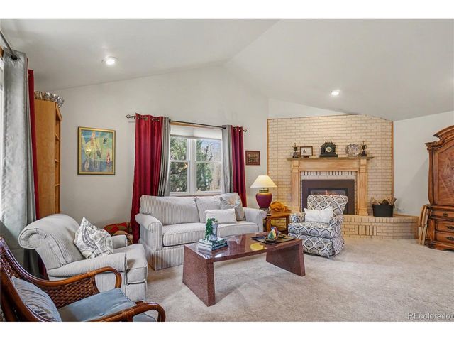 3518 Manzanita Dr, Loveland, CO 80537