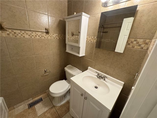 700 E Edna Street, Fayetteville, AR 72703