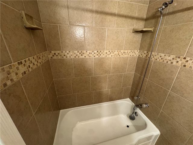 700 E Edna Street, Fayetteville, AR 72703