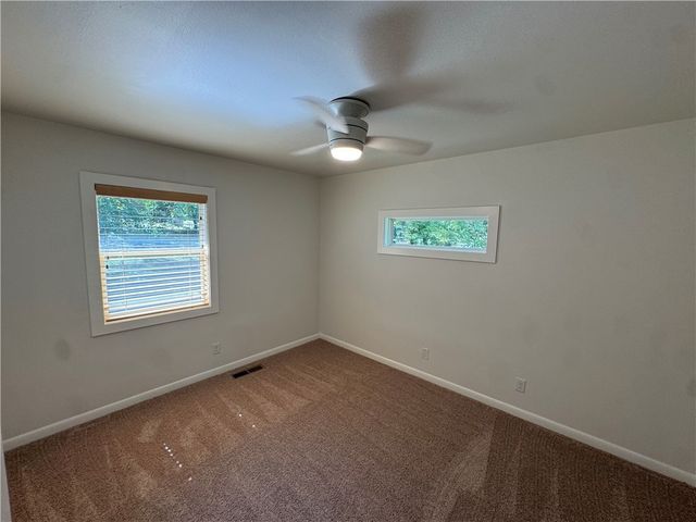 700 E Edna Street, Fayetteville, AR 72703