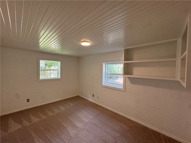 700 E Edna Street, Fayetteville, AR 72703